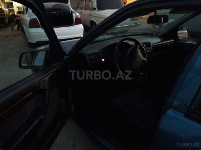 Opel Astra 1993, 300,000 km - 0.2 л - Sumqayıt