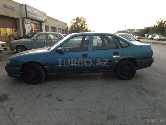 Opel Astra 1993, 300,000 km - 0.2 л - Sumqayıt