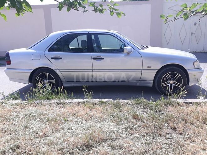 Mercedes C 180 1998, 260,000 km - 1.8 л - Gəncə