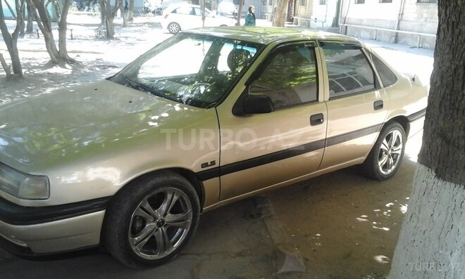 Opel Vectra 1992, 332,560 km - 1.8 l - Sumqayıt