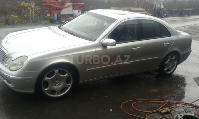 Mercedes E 320 2003, 240,000 km - 3.2 л - Zaqatala