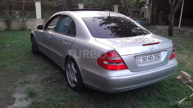 Mercedes E 320 2003, 240,000 km - 3.2 л - Zaqatala