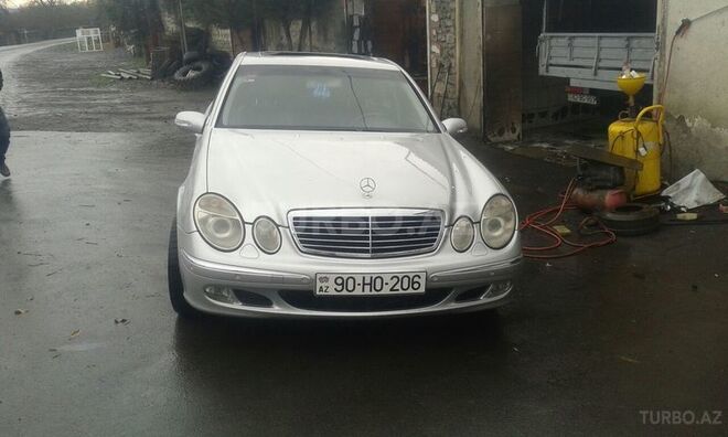 Mercedes E 320 2003, 240,000 km - 3.2 л - Zaqatala