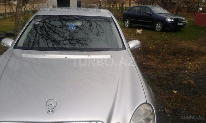 Mercedes E 320 2003, 240,000 km - 3.2 л - Zaqatala