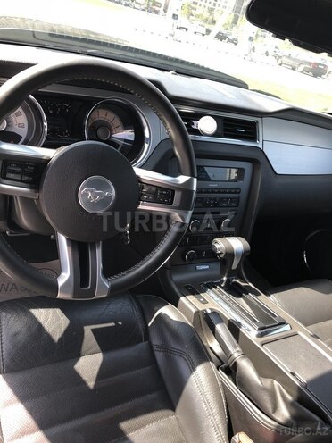 Ford Mustang 2009, 57,000 km - 4.0 л - Bakı