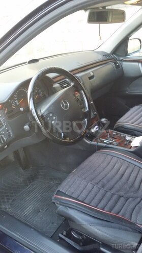 Mercedes E 220 2001, 373,000 km - 2.2 л - Bakı