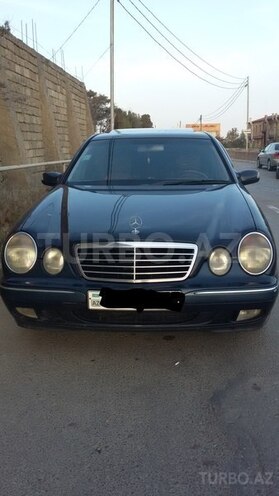 Mercedes E 220 2001, 373,000 km - 2.2 л - Bakı