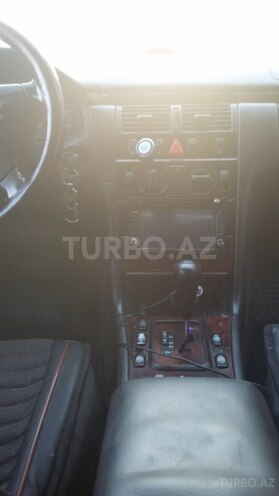 Mercedes E 220 2001, 373,000 km - 2.2 л - Bakı