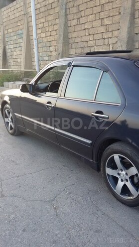 Mercedes E 220 2001, 373,000 km - 2.2 л - Bakı