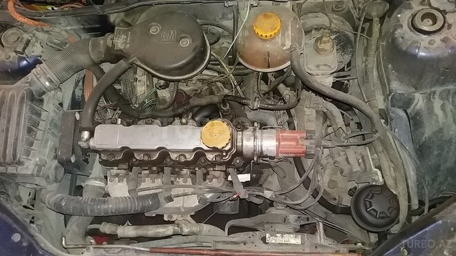 Opel Corsa 1995, 2,890,000 km - 1.4 l - Bakı