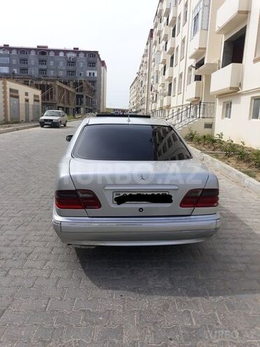 Mercedes E 270 2000, 410,000 km - 2.7 l - Bakı