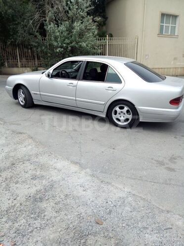 Mercedes  2000, 300,000 km - 2.2 l - Bakı