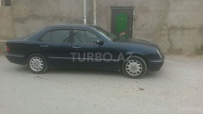 Mercedes E 200 2000, 242,500 km - 2.0 l - Bakı