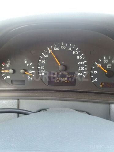Mercedes E 200 2000, 242,500 km - 2.0 l - Bakı