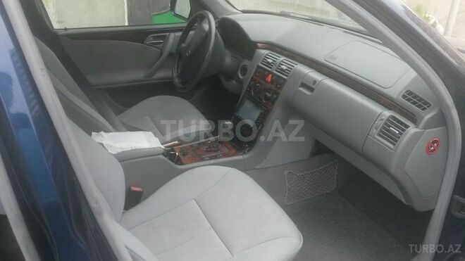 Mercedes E 200 2000, 242,500 km - 2.0 l - Bakı