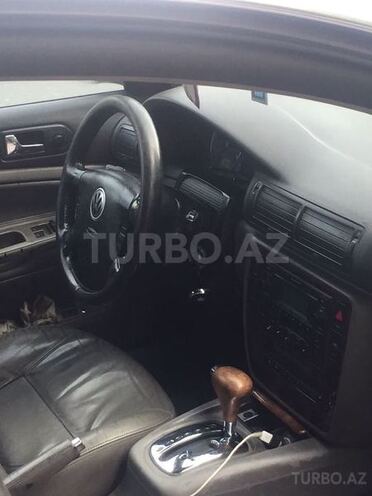 Volkswagen Passat 2002, 267,000 km - 2.8 l - Bakı