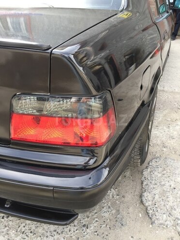 BMW 318 1992, 420,000 km - 1.8 l - Bakı