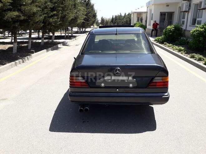 Mercedes E 230 1992, 247,000 km - 2.3 л - Sumqayıt