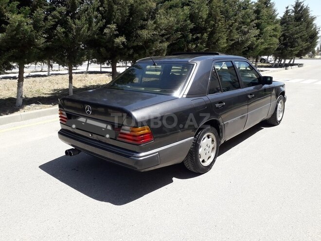 Mercedes E 230 1992, 247,000 km - 2.3 л - Sumqayıt