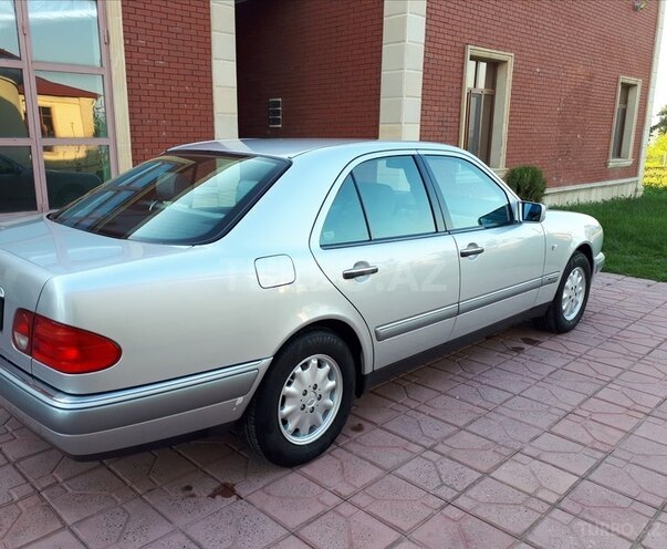 Mercedes E 200 1997, 109,800 km - 2.0 l - Bakı