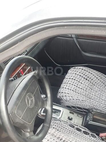 Mercedes E 300 1994, 330,000 km - 3.0 l - Mingəçevir