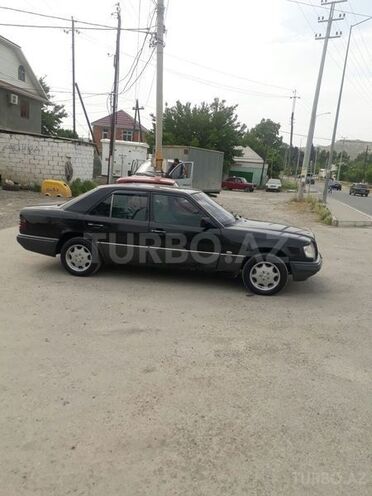 Mercedes E 300 1994, 330,000 km - 3.0 l - Mingəçevir