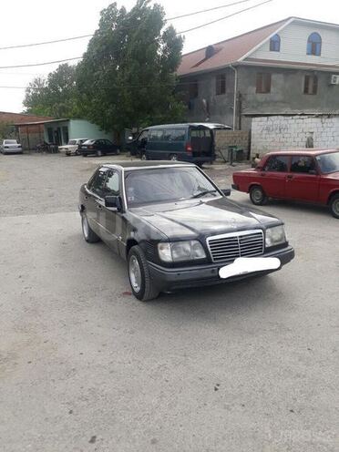 Mercedes E 300 1994, 330,000 km - 3.0 l - Mingəçevir