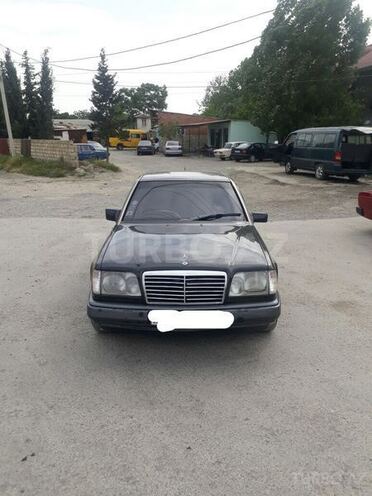 Mercedes E 300 1994, 330,000 km - 3.0 l - Mingəçevir