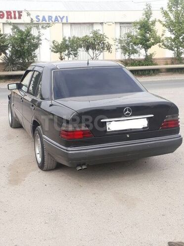 Mercedes E 300 1994, 330,000 km - 3.0 l - Mingəçevir