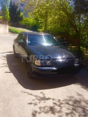 Mercedes C 240 2000, 300,000 km - 2.4 l - Bakı