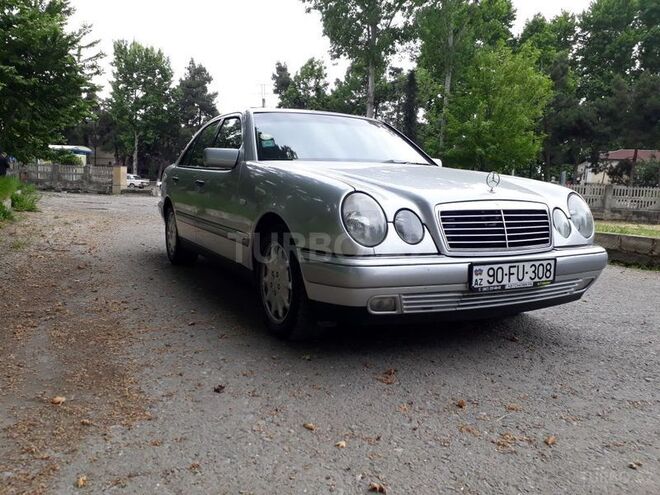 Mercedes E 260 1999, 262,000 km - 2.8 l - Göyçay
