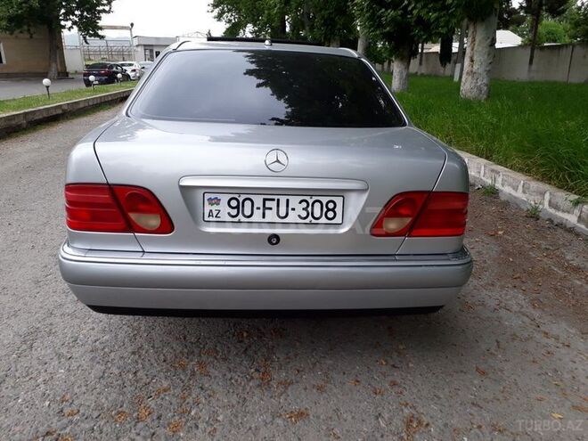 Mercedes E 260 1999, 262,000 km - 2.8 l - Göyçay