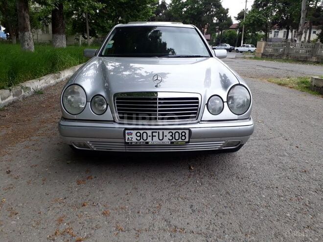 Mercedes E 260 1999, 262,000 km - 2.8 l - Göyçay