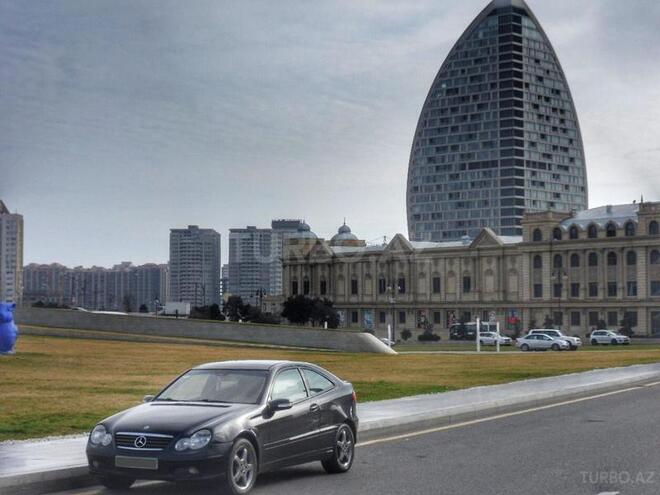 Mercedes C 230 2001, 270,000 km - 2.5 l - Bakı