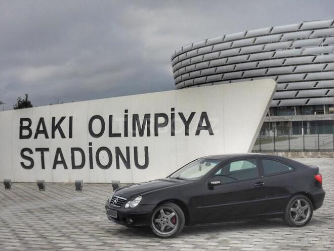 Mercedes C 230 2001, 270,000 km - 2.5 l - Bakı