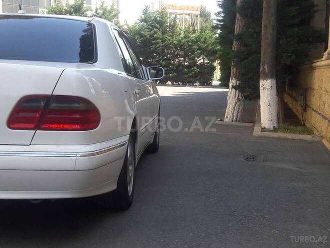 Mercedes E 320 1999, 280,000 km - 3.2 l - Bakı