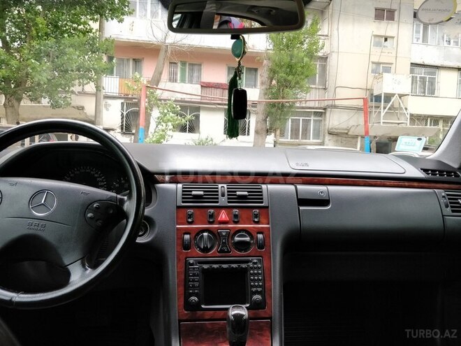 Mercedes E 200 2000, 261,000 km - 2.0 л - Bakı