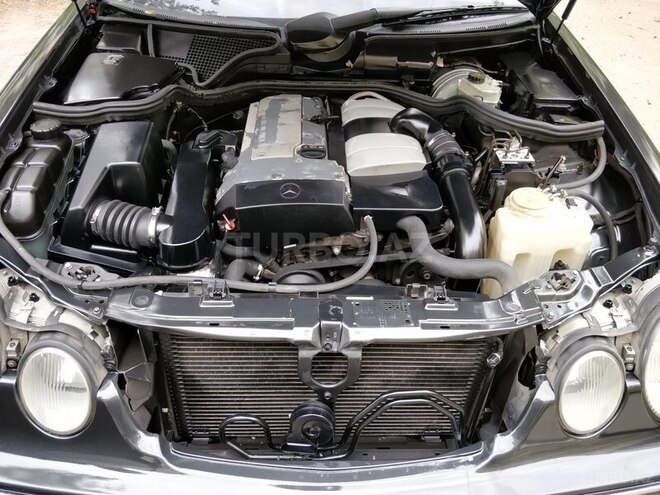 Mercedes E 200 2000, 261,000 km - 2.0 л - Bakı