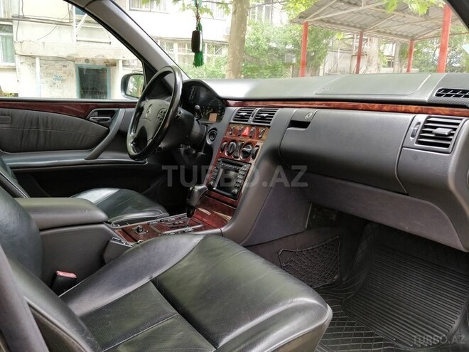 Mercedes E 200 2000, 261,000 km - 2.0 л - Bakı