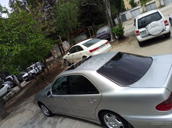 Mercedes E 280 2000, 246,000 km - 2.8 l - Bakı