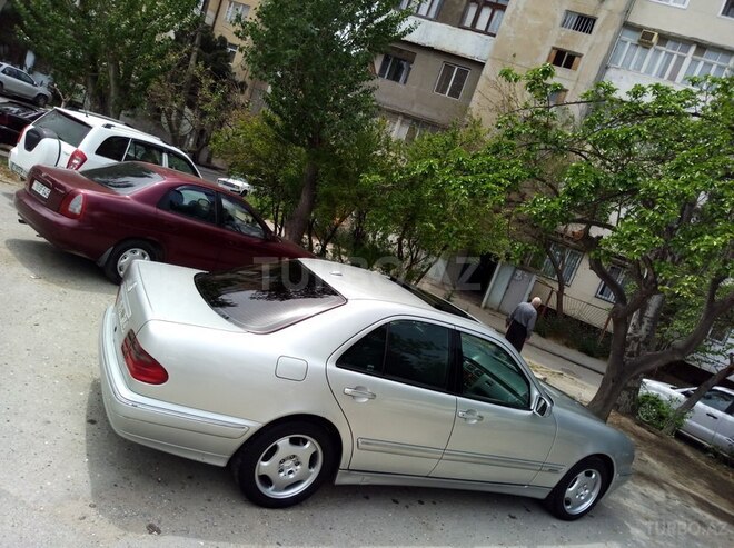 Mercedes E 280 2000, 246,000 km - 2.8 l - Bakı