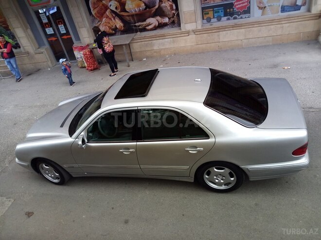 Mercedes E 280 2000, 246,000 km - 2.8 l - Bakı