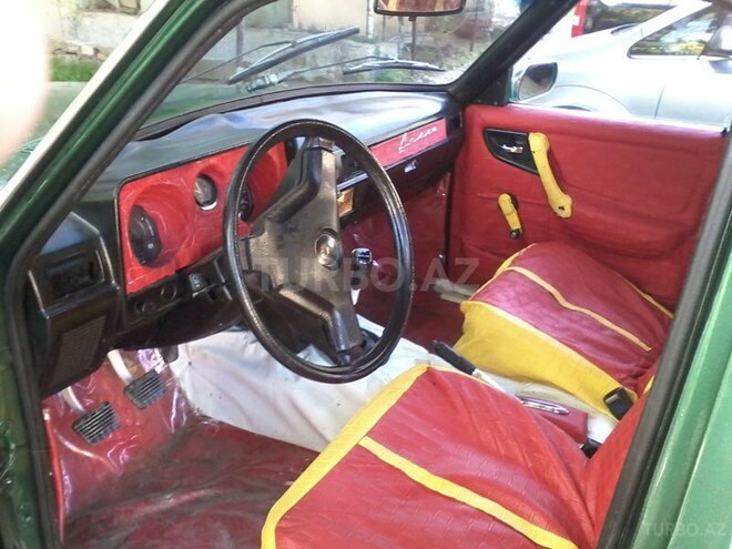 GAZ 24 1982, 182,000 km - 2.4 l - Bakı