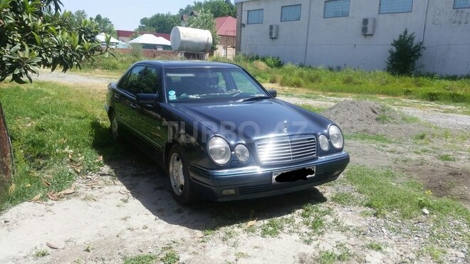 Mercedes E 240 1998, 244,000 km - 2.4 l - Mingəçevir