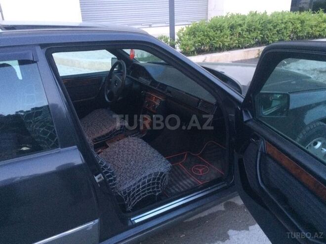 Mercedes E 200 1994, 30,000 km - 2.0 l - Bakı