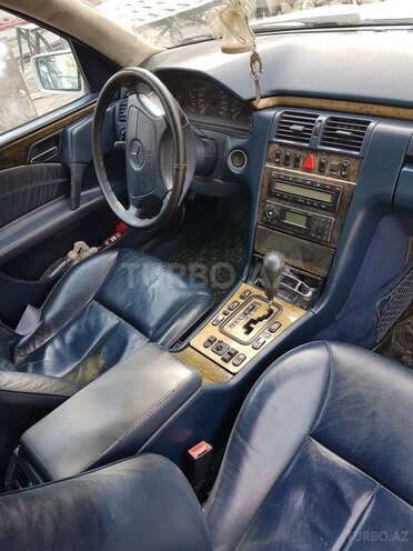 Mercedes E 300 1998, 345,045 km - 3.0 л - Bakı