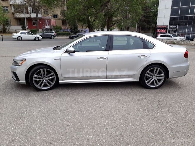 Volkswagen Passat 2017, 14,000 km - 1.8 l - Bakı