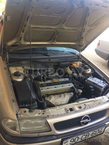 Opel Astra 1997, 310,000 km - 1.8 l - Şirvan