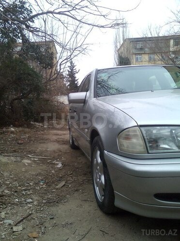 Mercedes C 200 2000, 208,300 km - 2.0 l - Bakı