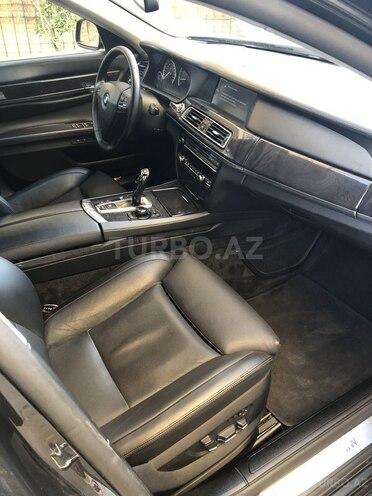 BMW 750 2009, 108,000 km - 5.0 l - Bakı